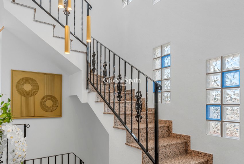 Resale - VILLA -
PINAR DE CAMPOVERDE - Costa Blanca