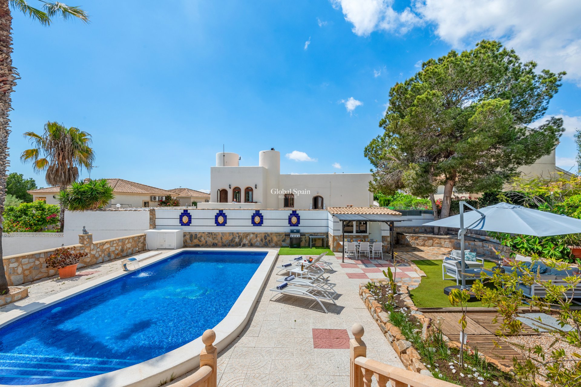 Resale - VILLA -
PINAR DE CAMPOVERDE - Costa Blanca