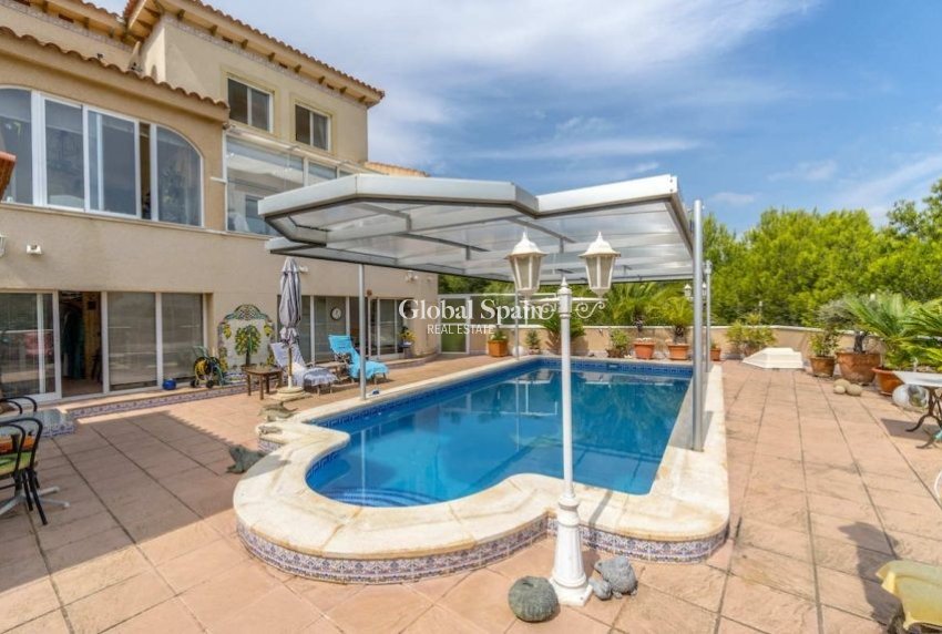 Resale - VILLA -
PINAR DE CAMPOVERDE - Inland