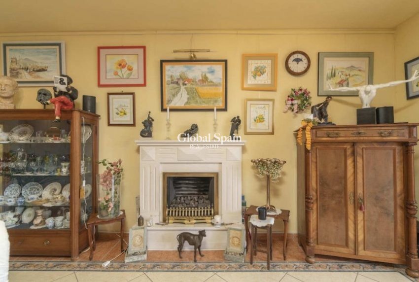 Resale - VILLA -
PINAR DE CAMPOVERDE - Inland