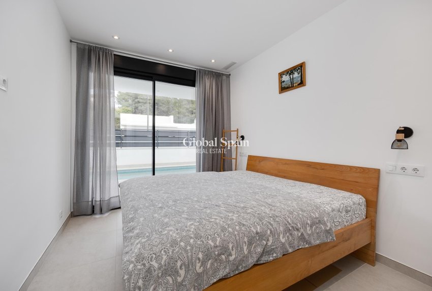 Resale - VILLA -
PINAR DE CAMPOVERDE - Inland