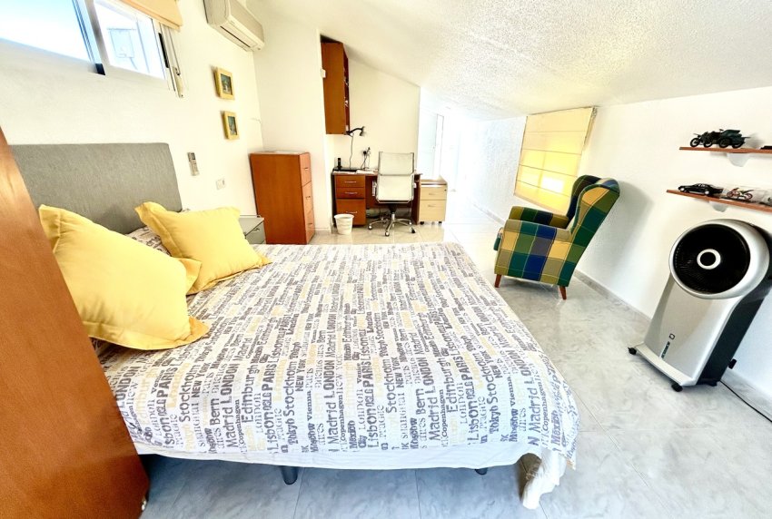 Resale - VILLA -
PINAR DE CAMPOVERDE - Inland