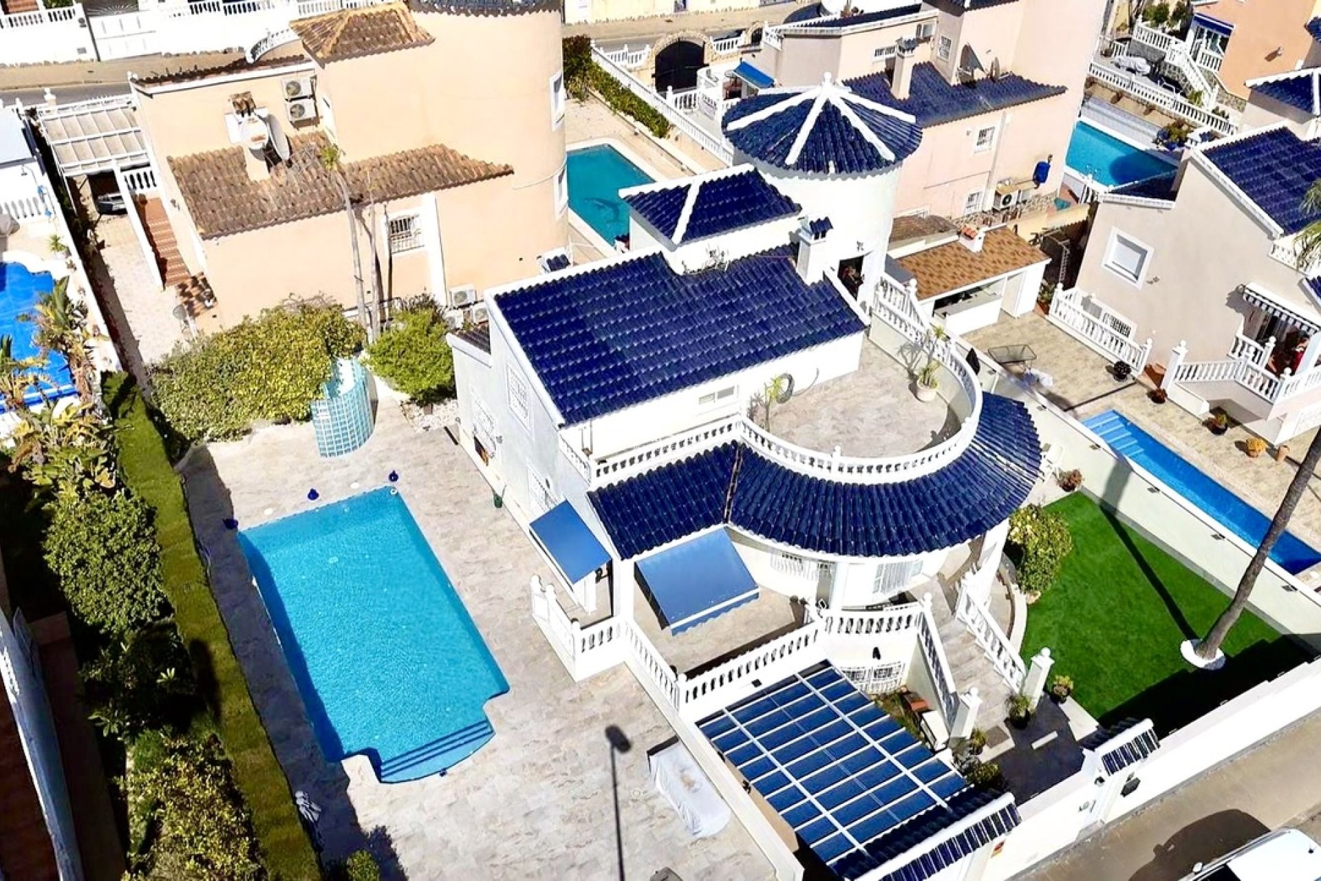 Resale - VILLA -
PINAR DE CAMPOVERDE - Inland