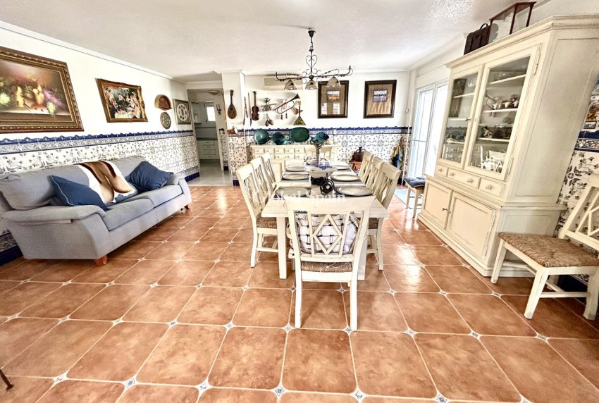 Resale - VILLA -
PINAR DE CAMPOVERDE - Inland