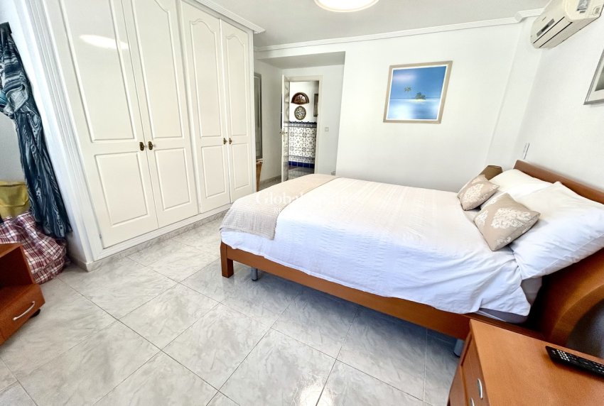 Resale - VILLA -
PINAR DE CAMPOVERDE - Inland