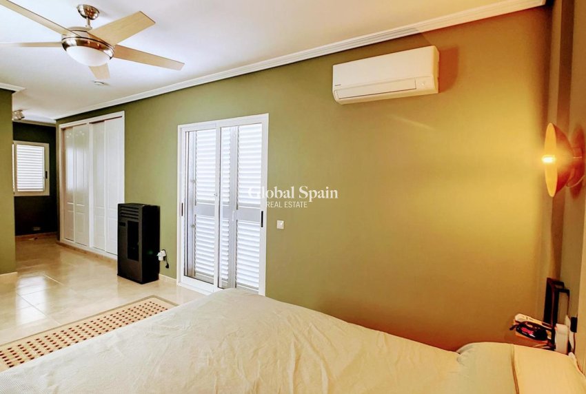 Resale - VILLA -
PINAR DE CAMPOVERDE - Inland