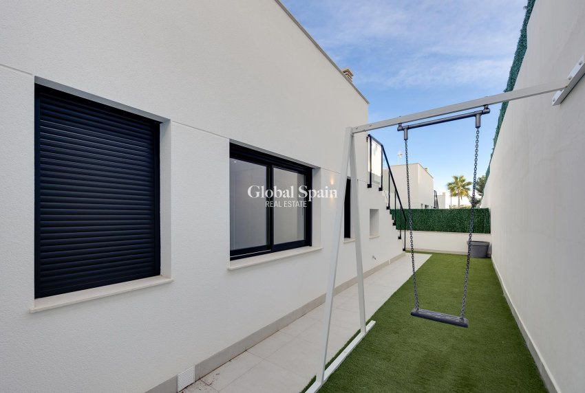 Resale - VILLA -
PINAR DE CAMPOVERDE - Inland