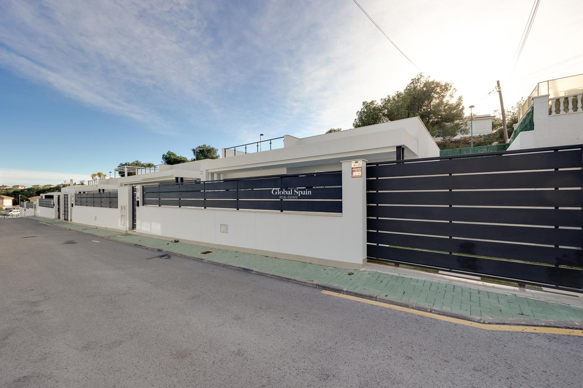 Resale - VILLA -
PINAR DE CAMPOVERDE - Inland