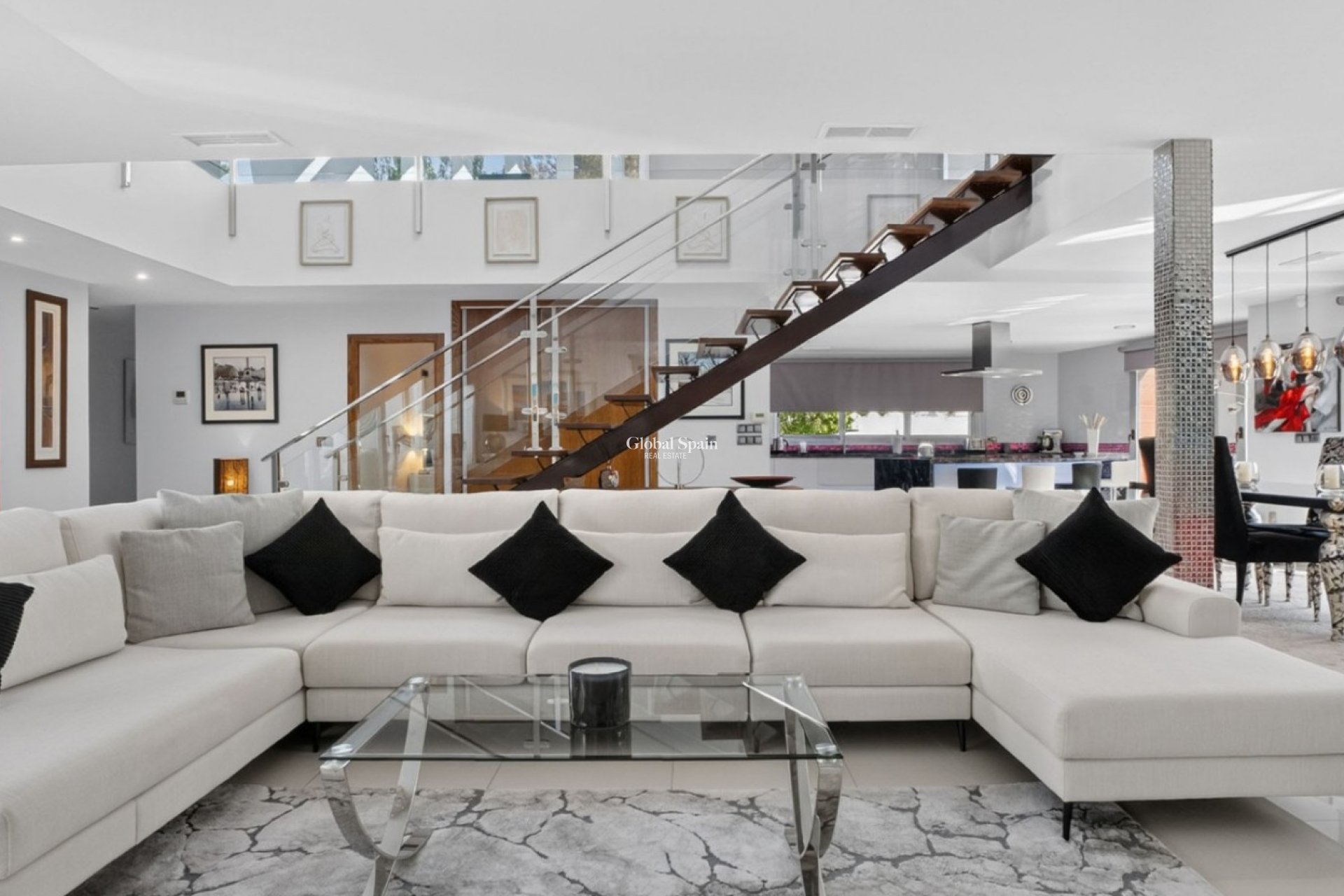 Resale - VILLA -
Pinar de Campoverde