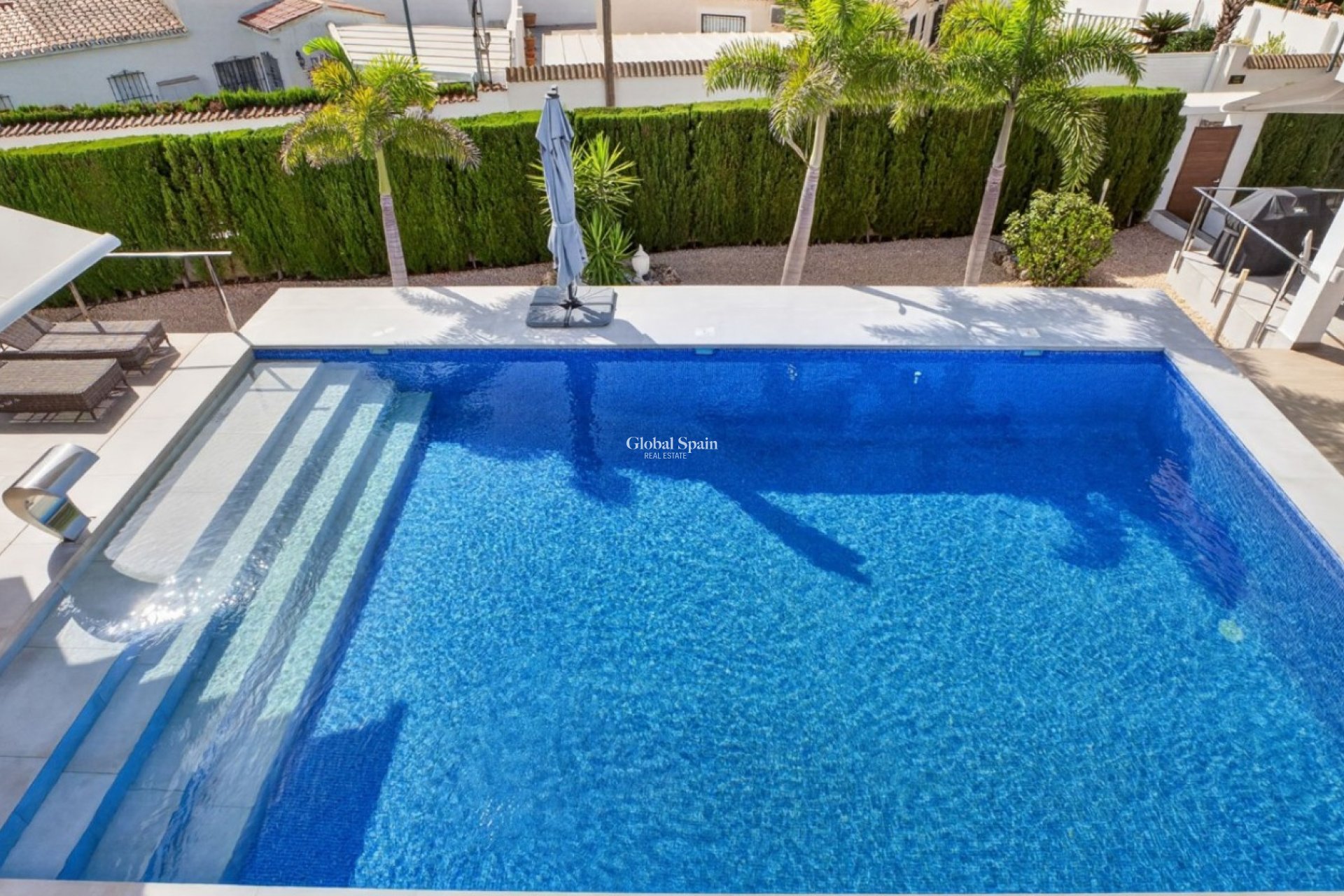 Resale - VILLA -
Pinar de Campoverde
