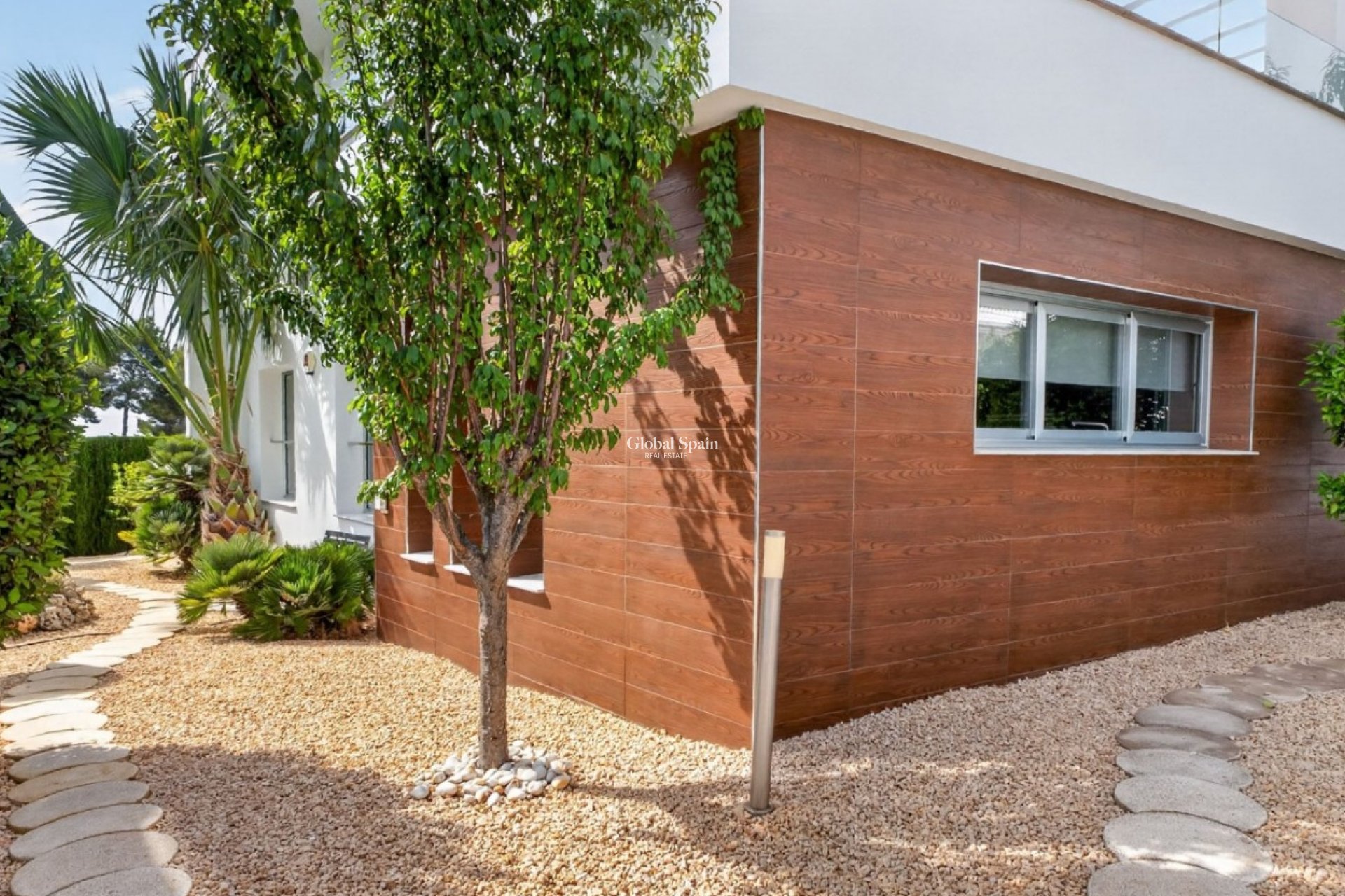 Resale - VILLA -
Pinar de Campoverde