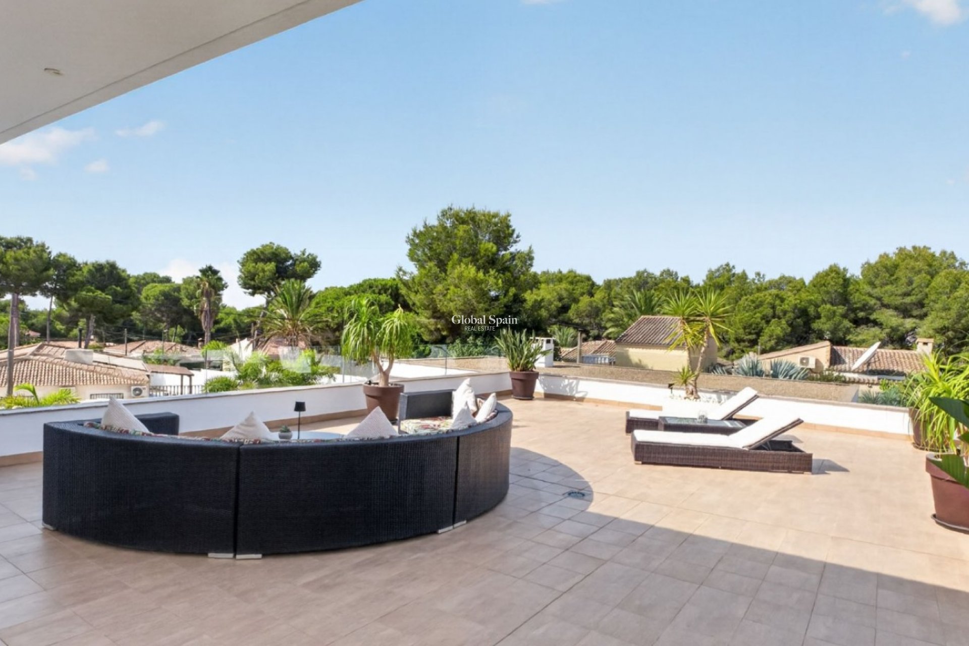 Resale - VILLA -
Pinar de Campoverde