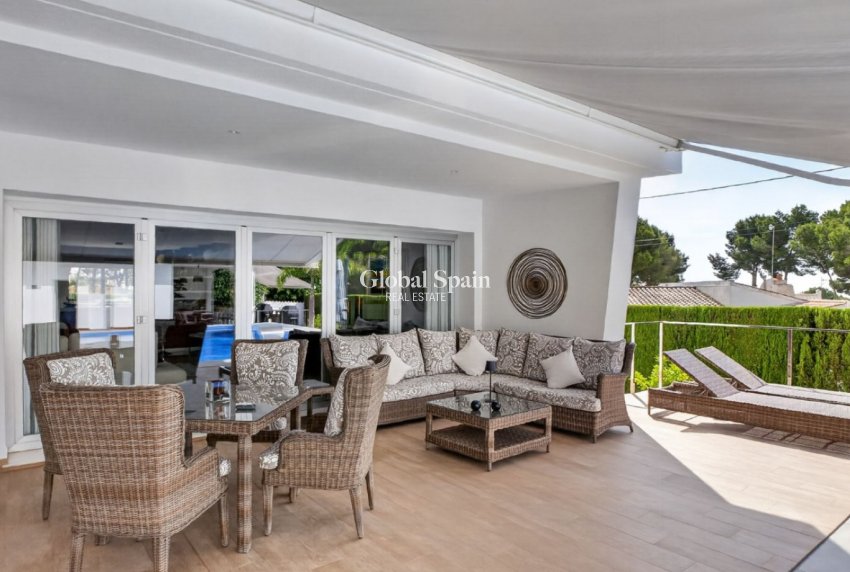 Resale - VILLA -
Pinar de Campoverde