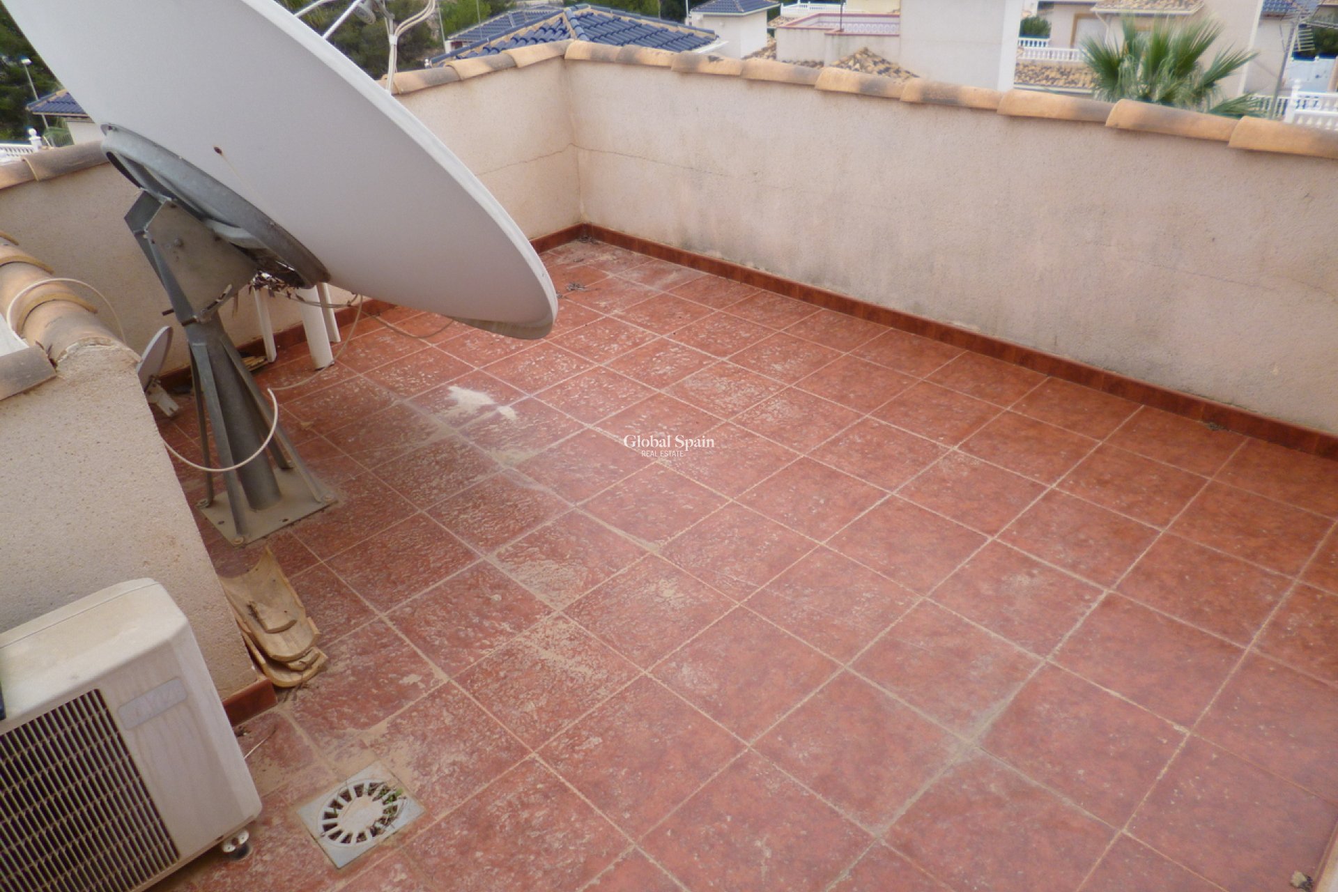 Resale - VILLA -
PLAYA FLAMENCA - Costa Blanca