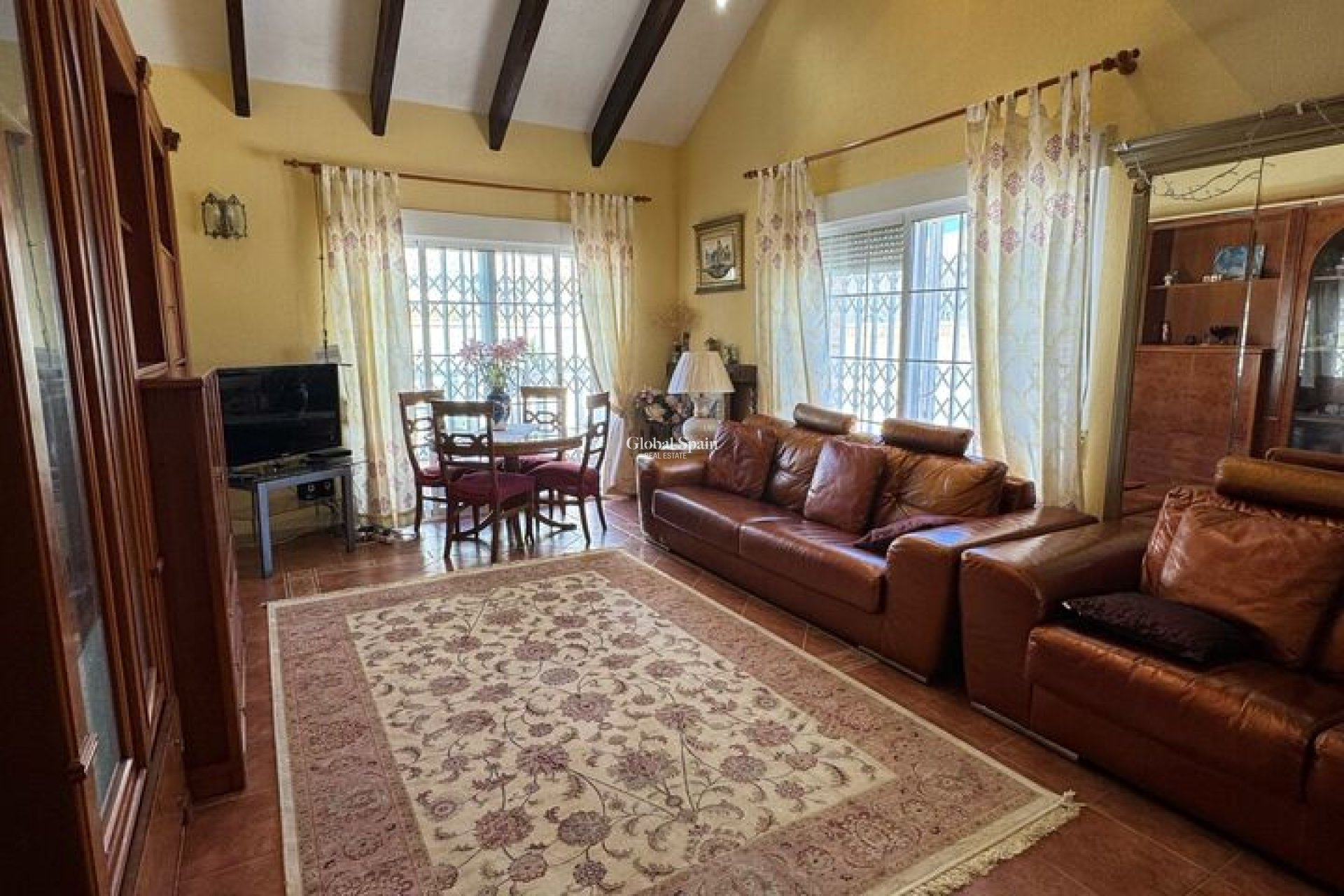 Resale - VILLA -
PLAYA FLAMENCA - Costa Blanca