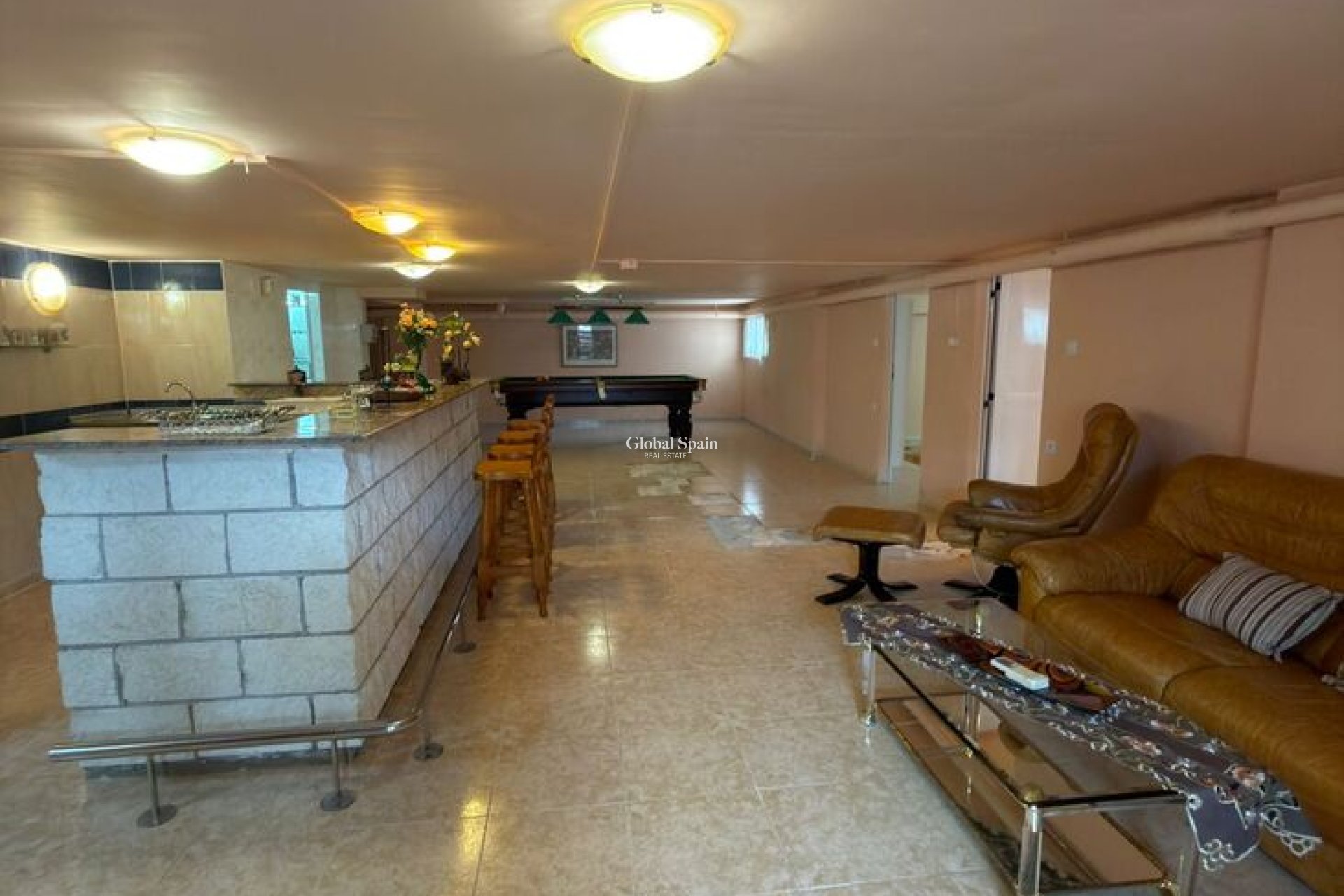 Resale - VILLA -
PLAYA FLAMENCA - Costa Blanca