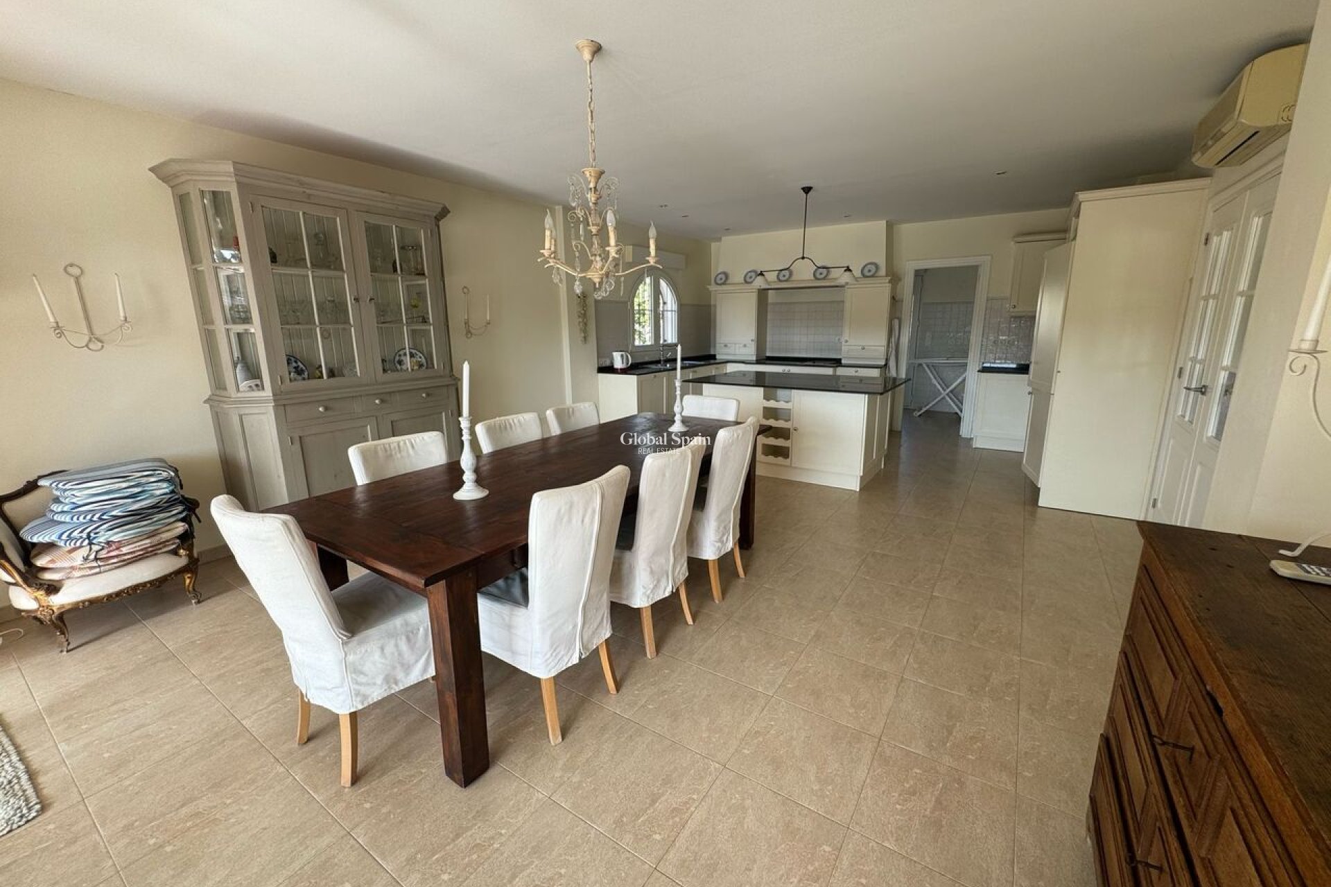 Resale - VILLA -
PLAYA FLAMENCA - Costa Blanca