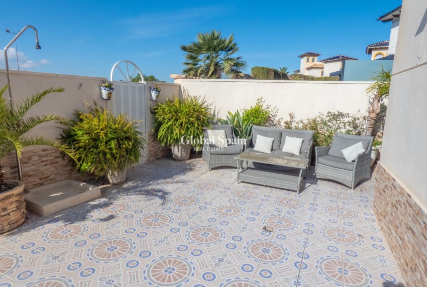 Resale - VILLA -
PLAYA FLAMENCA