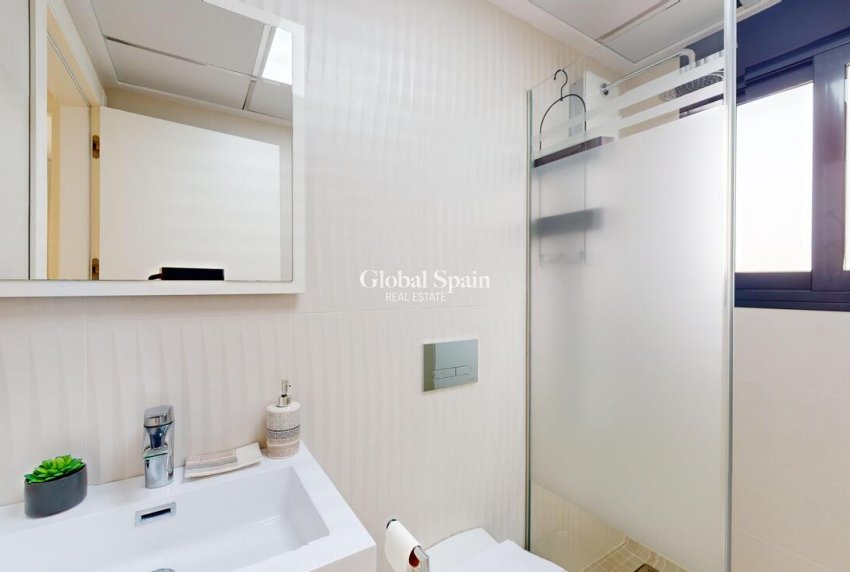 Resale - VILLA -
PLAYA HONDA - Costa Calida