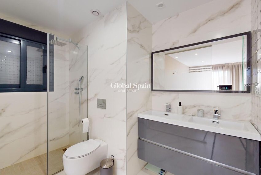 Resale - VILLA -
PLAYA HONDA - Costa Calida