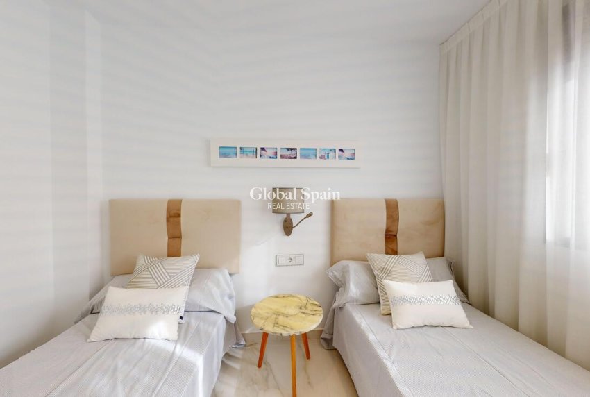 Resale - VILLA -
PLAYA HONDA - Costa Calida