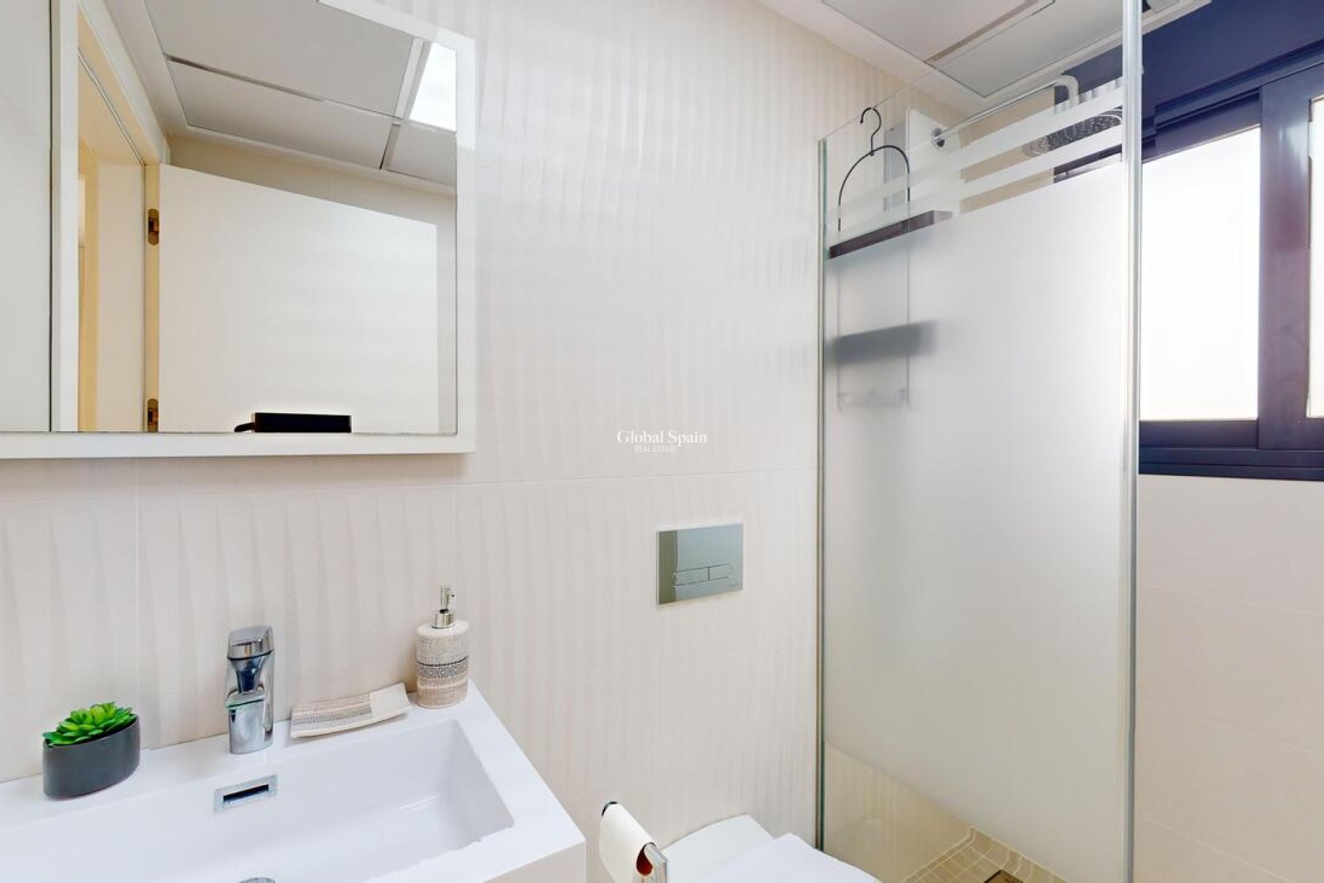 Resale - VILLA -
PLAYA HONDA - Costa Calida