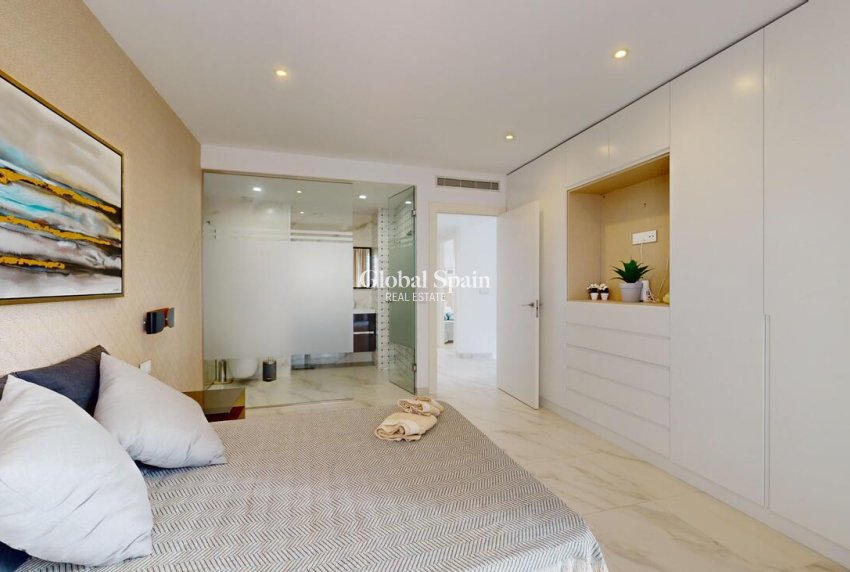 Resale - VILLA -
PLAYA HONDA - Costa Calida