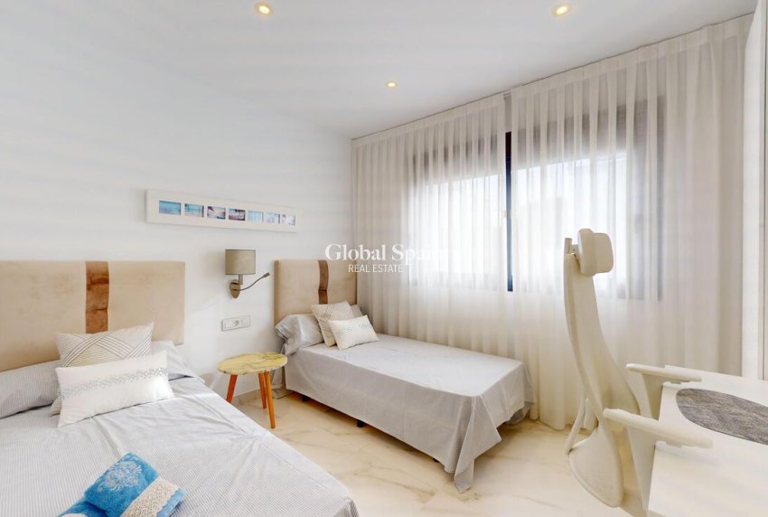 Resale - VILLA -
PLAYA HONDA - Costa Calida