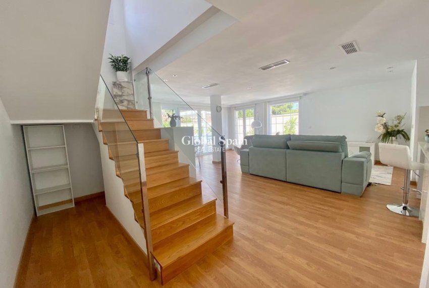 Resale - VILLA -
POLOP - Costa Blanca