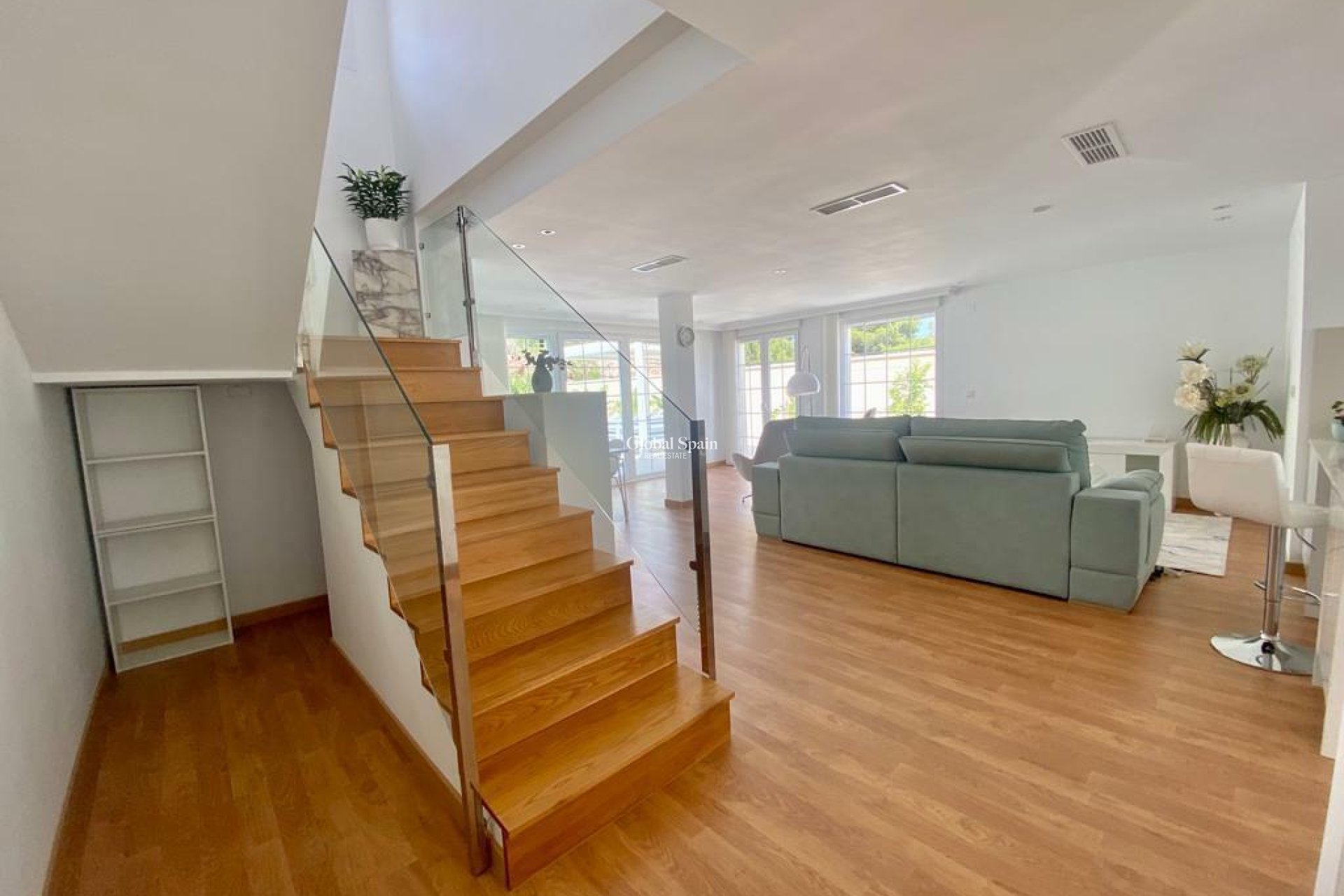 Resale - VILLA -
POLOP - Costa Blanca