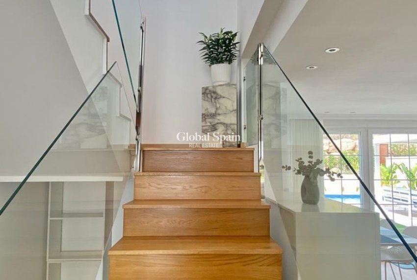 Resale - VILLA -
POLOP - Costa Blanca