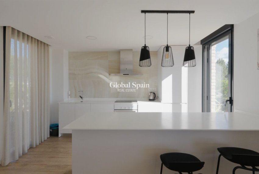 Resale - VILLA -
POLOP - Costa Blanca