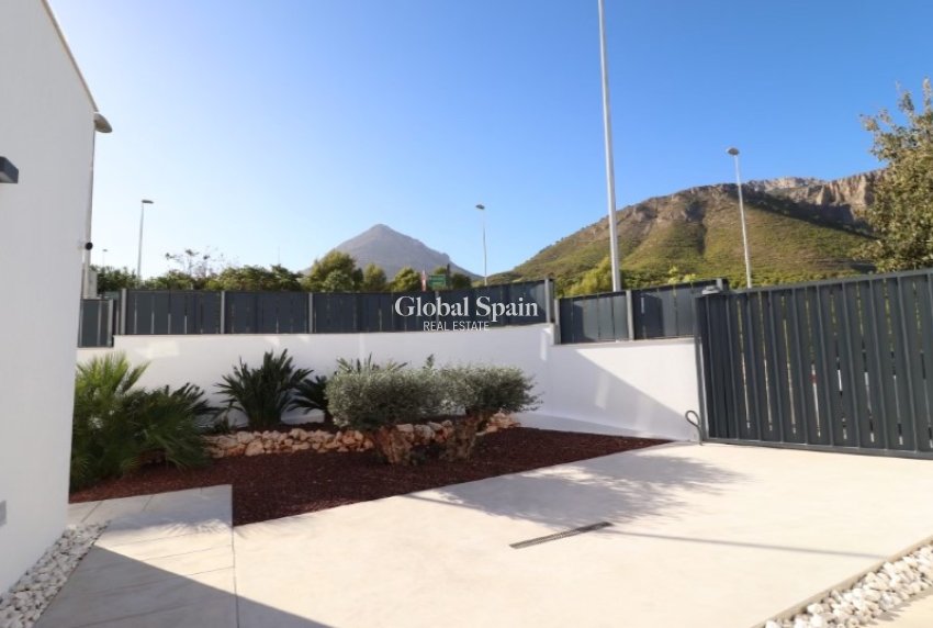 Resale - VILLA -
POLOP - Costa Blanca