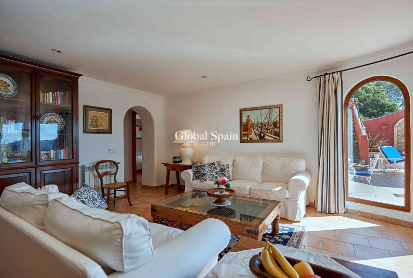 Resale - Villa -
Port d'Andratx - Andratx