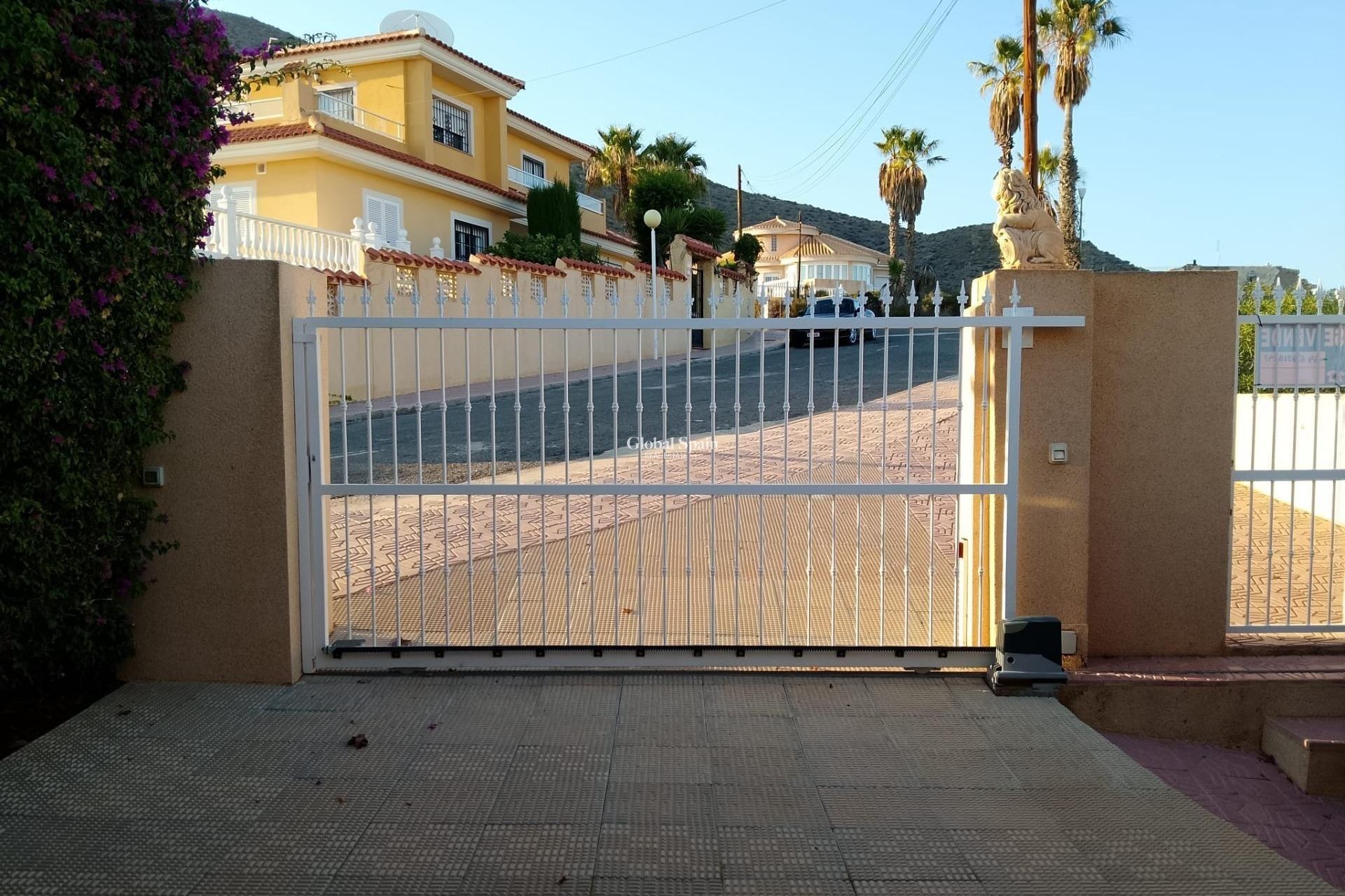Resale - VILLA -
PUERTO DE MAZARRÓN - Bolnuevo
