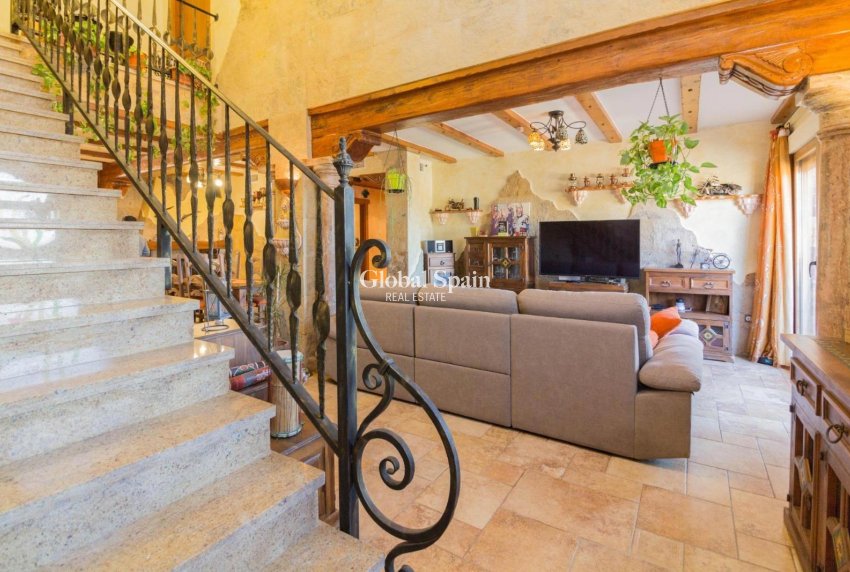 Resale - VILLA -
REDOVÁN - Comunidad Valenciana