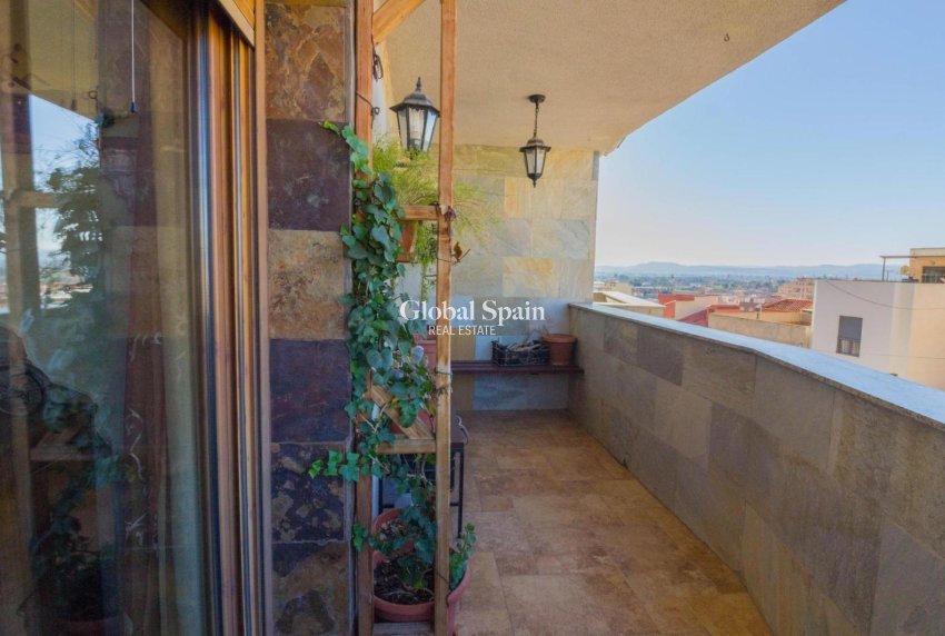 Resale - VILLA -
REDOVÁN - Comunidad Valenciana