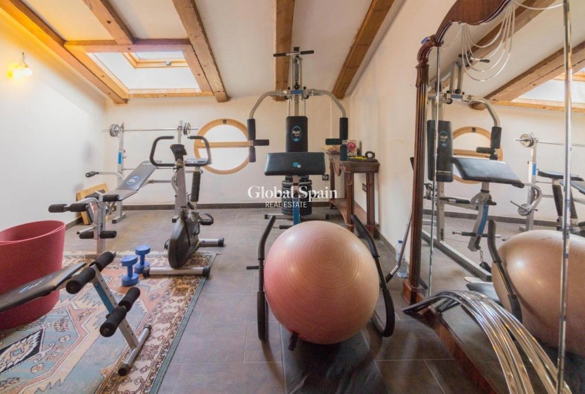 Resale - VILLA -
REDOVÁN - Comunidad Valenciana