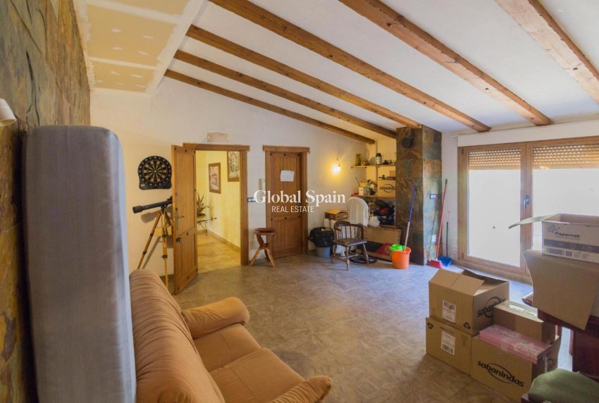 Resale - VILLA -
REDOVÁN - Comunidad Valenciana