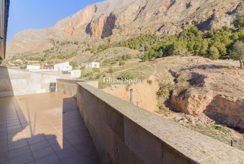 Resale - VILLA -
REDOVÁN - Comunidad Valenciana