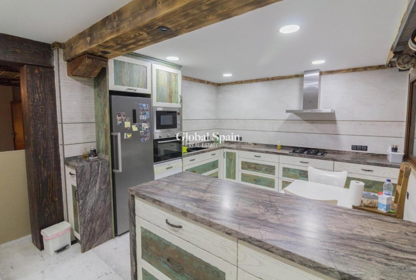 Resale - VILLA -
REDOVÁN - Comunidad Valenciana