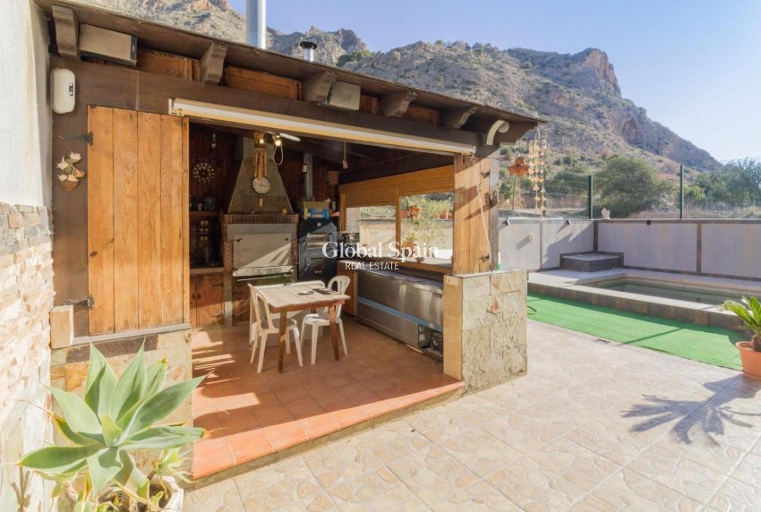 Resale - VILLA -
REDOVÁN - Comunidad Valenciana