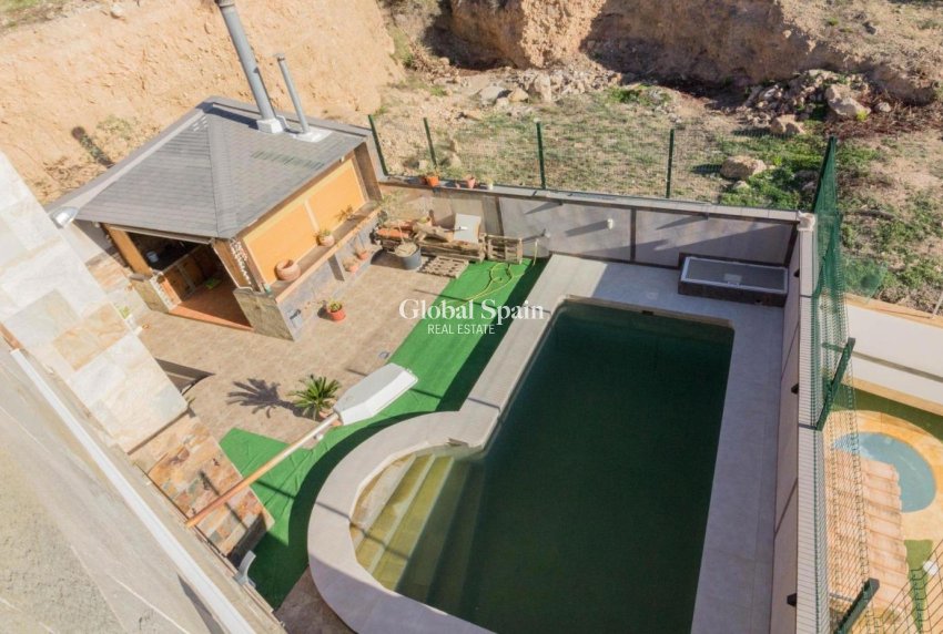 Resale - VILLA -
REDOVÁN - Comunidad Valenciana