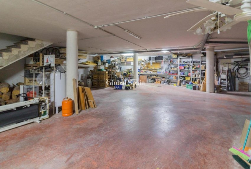 Resale - VILLA -
REDOVÁN - Comunidad Valenciana