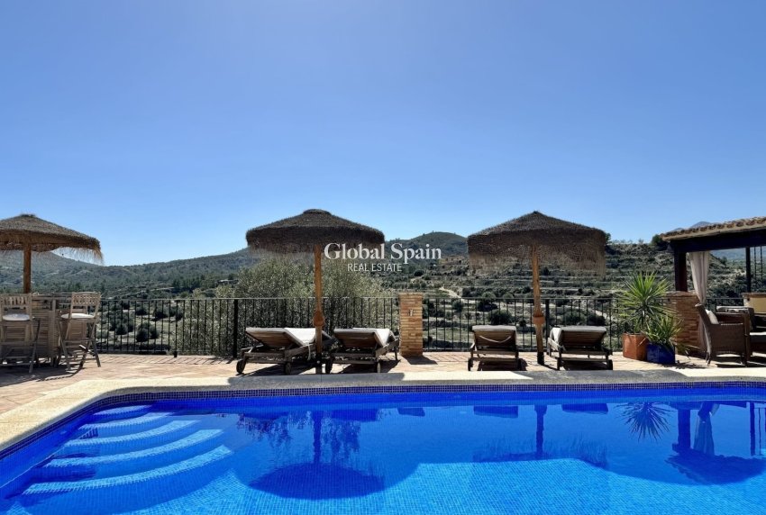 Resale - VILLA -
RELLEU - Inland
