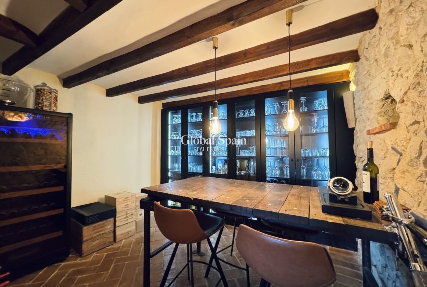 Resale - VILLA -
RELLEU - Inland