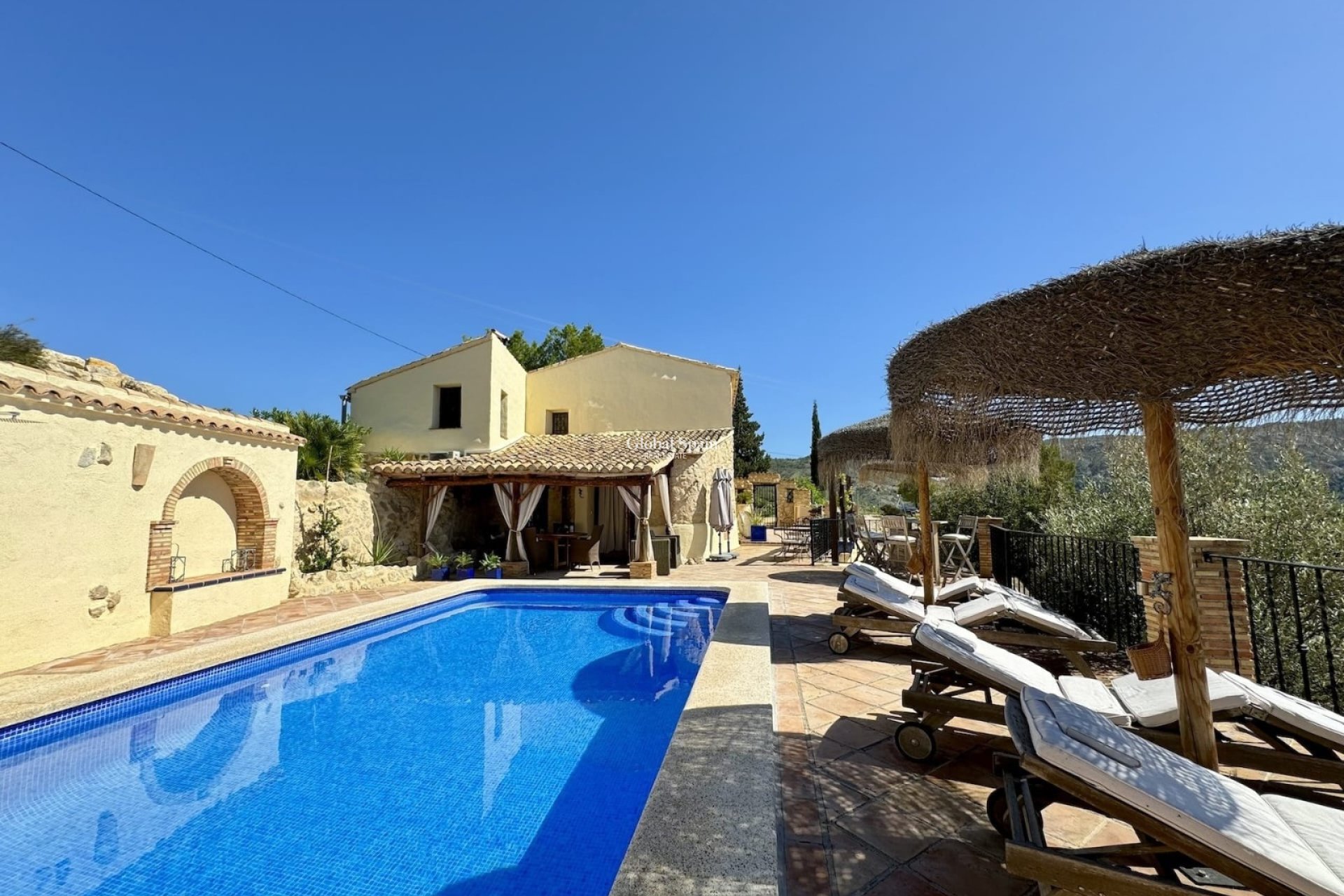 Resale - VILLA -
RELLEU - Inland