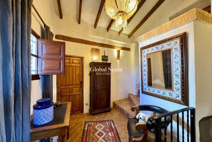 Resale - VILLA -
RELLEU - Inland