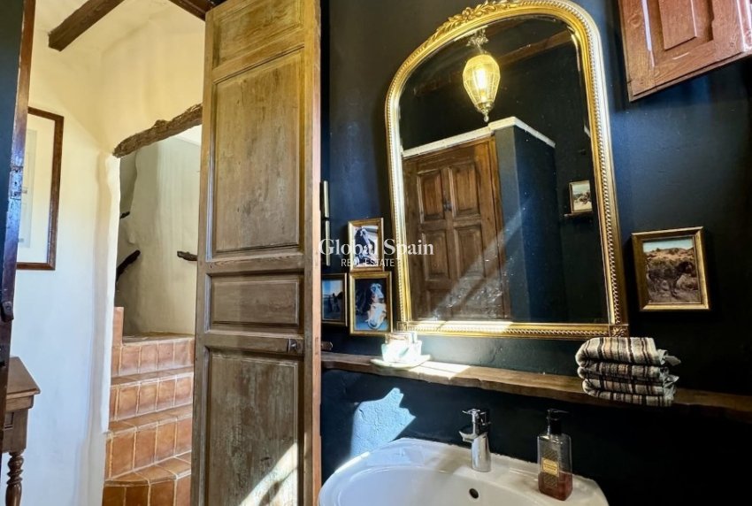 Resale - VILLA -
RELLEU - Inland