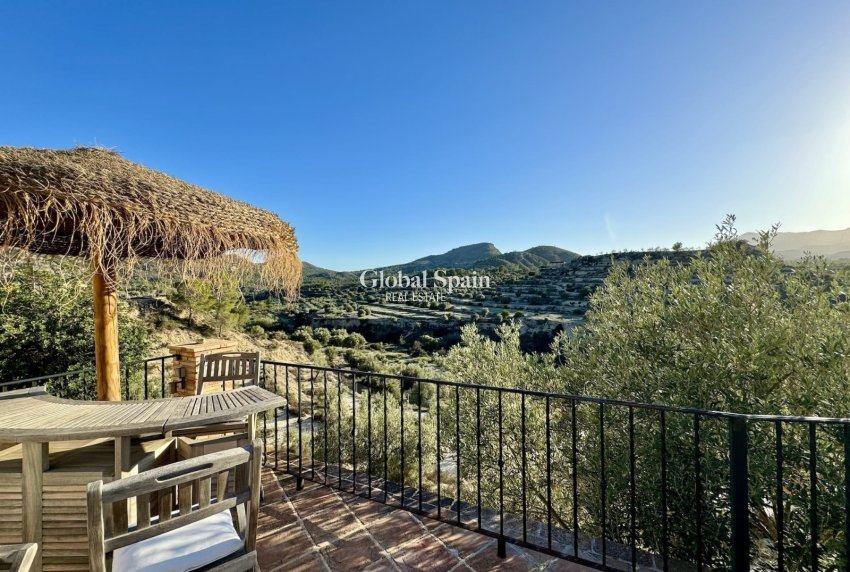 Resale - VILLA -
RELLEU - Inland